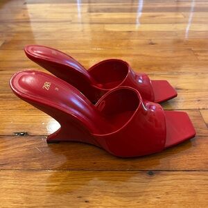 Red size 38 Zara heels
